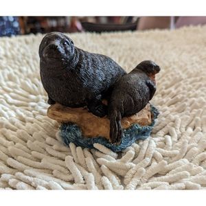 Russ Berrie and Company, Inc. Oceana Monk Seal Figurine